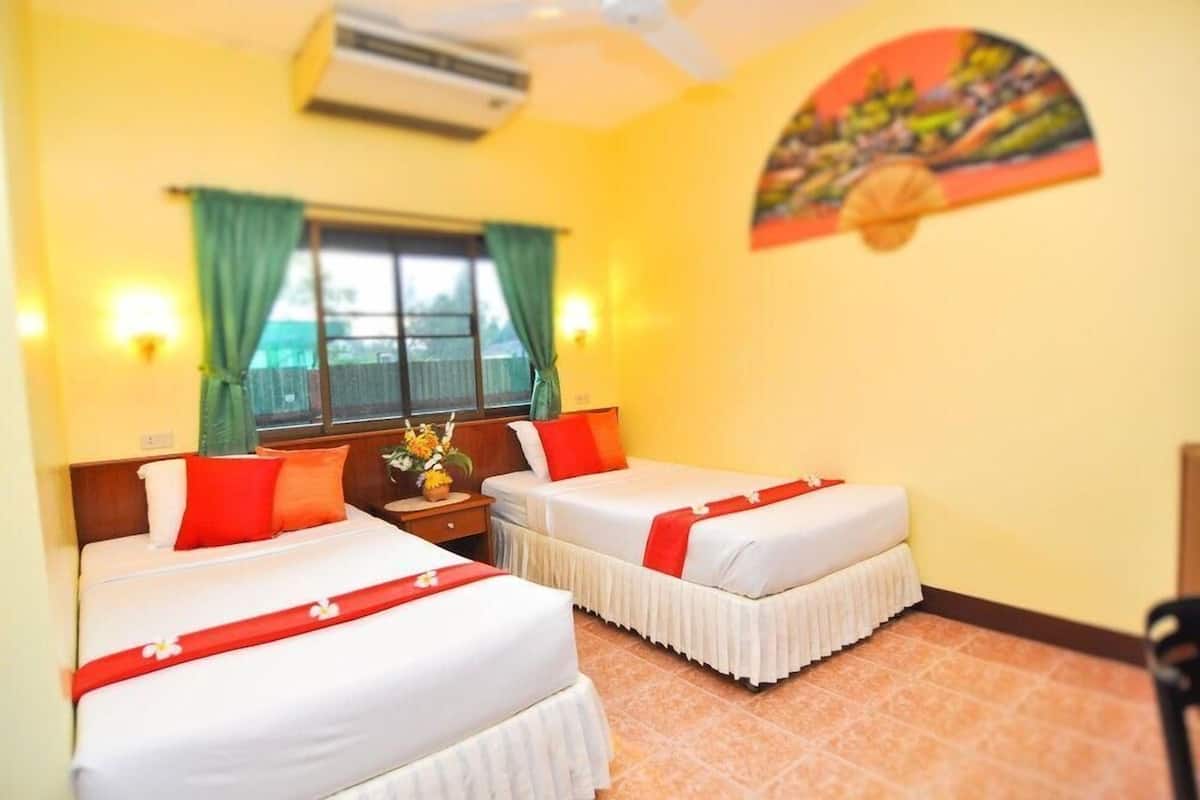 Deluxe Double or Twin Room, Garden View | In-room safe, free WiFi
