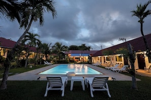 Piscine extérieure