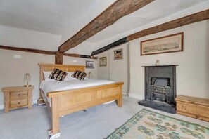 2 室のベッドルーム、アイロン / アイロン台、WiFi、ベッドシーツ