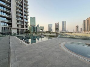 Pool - Maryah Island Luxe 1 Bed Junior by Central Stay (Abu Dhabi)