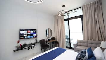 1 slaapkamer, een strijkplank/strijkijzer, wifi, beddengoed