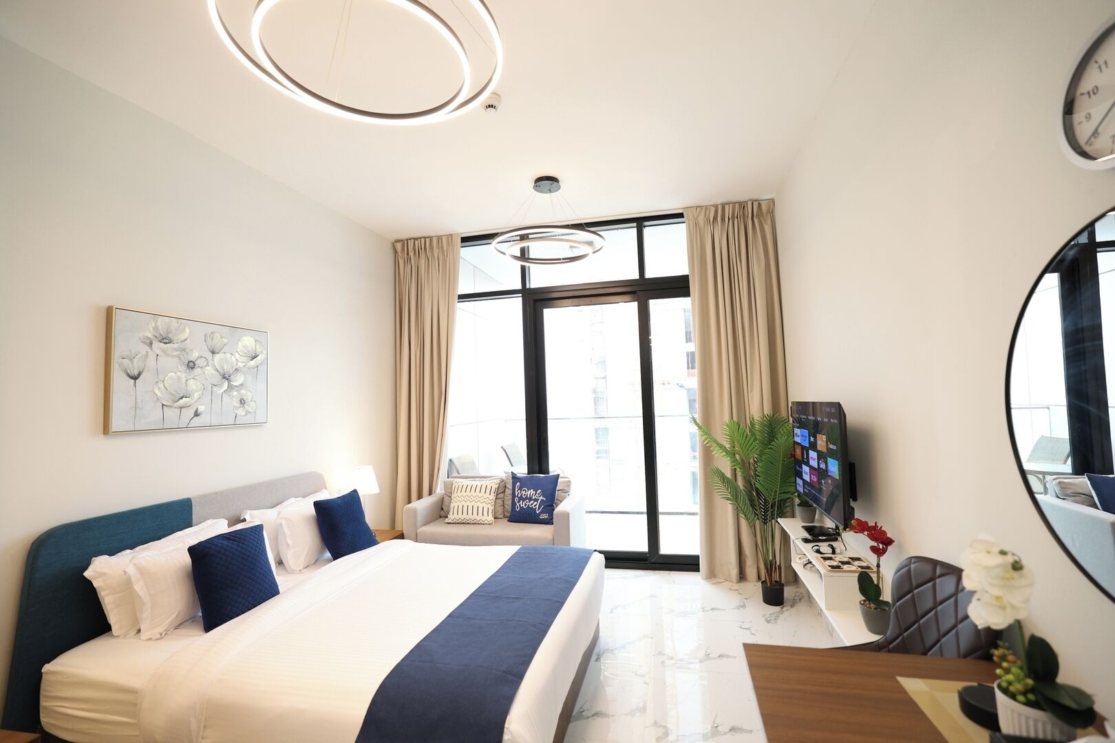 1 habitación, tabla de planchar con plancha, wifi y ropa de cama 