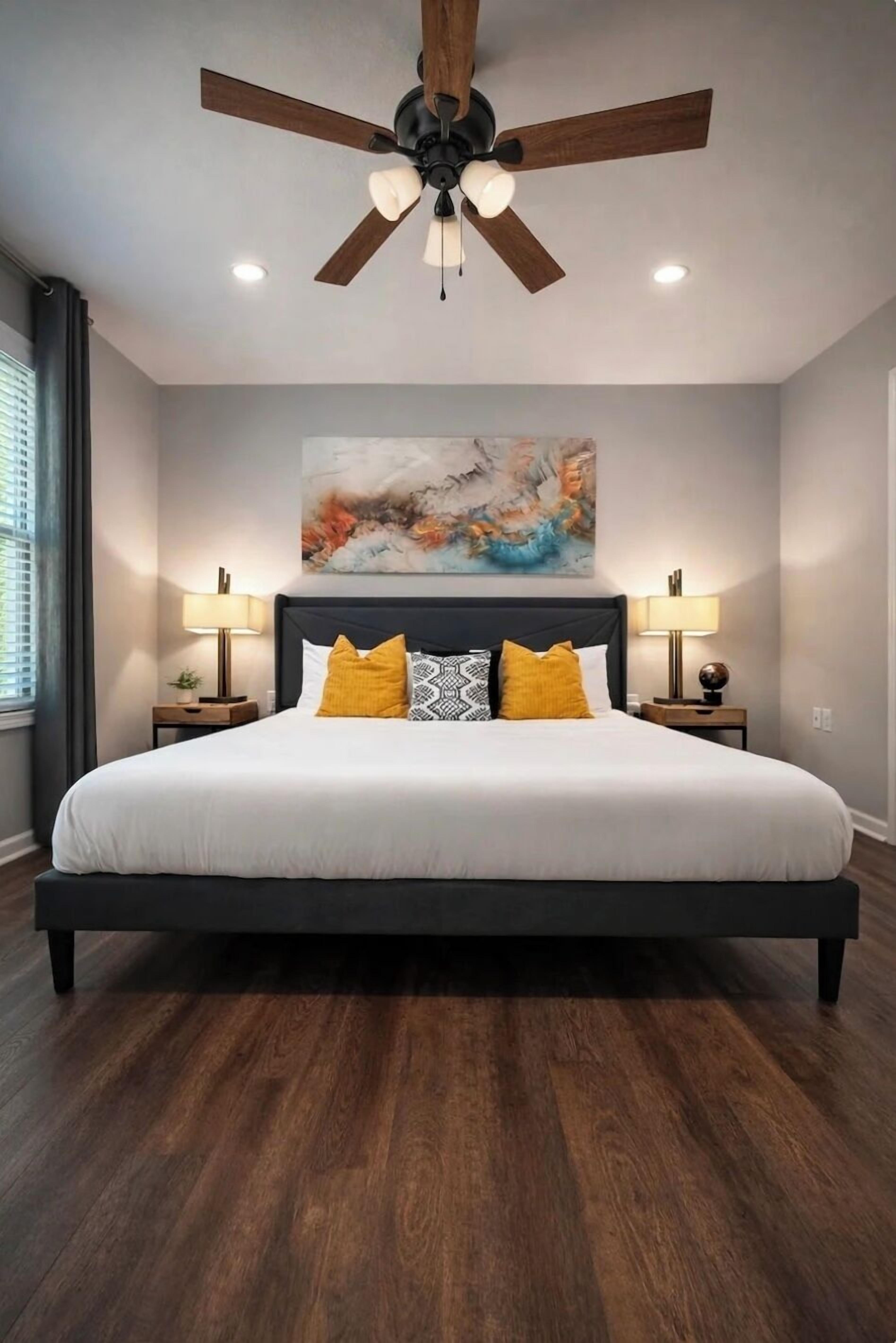 3 bedrooms, desk, iron/ironing board, free WiFi