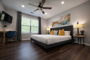 3 Schlafzimmer, Schreibtisch, Bügeleisen/Bügelbrett, kostenloses WLAN