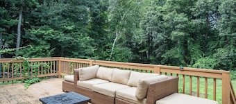 Cozy Pet-Friendly 4BR | Fireplace, Patio and BBQ