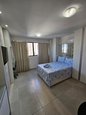 1 bedroom, desk, free WiFi, bed sheets - Apartment 350 meters from the shopping mall (Boa Viagem Recife)