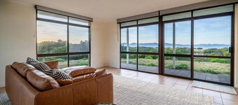 Sea La Vie ~ Right on the Beach