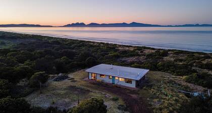 Sea La Vie ~ Right on the Beach