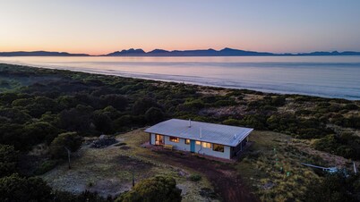 Sea La Vie ~ Right on the Beach