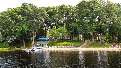 Lakefront Estate w/ Beach & Boat • Sleeps 30 • Near IN Dunes National Park