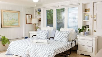 7 bedrooms, free WiFi, bed sheets, wheelchair access