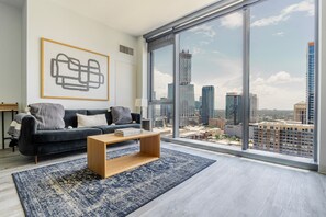 Télévision, chaîne hi-fi