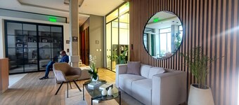 로프트 4991 라 카텔라나