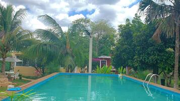 Piscine extérieure