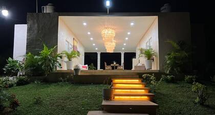 Family Room. Quinta yaaxbe