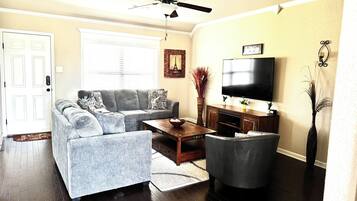 Smart TV, DVD player