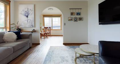 Sunny Ambleside Escape & Home Office