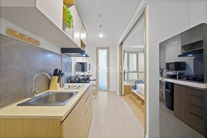 Appartement, 1 chambre, vue ville | Cuisine privée | Micro-ondes, plaque de cuisson, cuiseur de riz