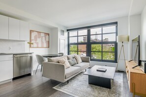 Fernseher, Stereoanlage