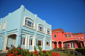 Front of property - Kenting Avignon (Hengchun)