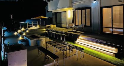 AirportHills 1400 ㎡ 1 building with a spectacular open-air bath on the 2nd floor for private use, 4 parking spaces, BBQ facilities, pets allowed