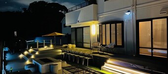 AirportHills 1400 ㎡ 1 building with a spectacular open-air bath on the 2nd floor for private use, 4 parking spaces, BBQ facilities, pets allowed