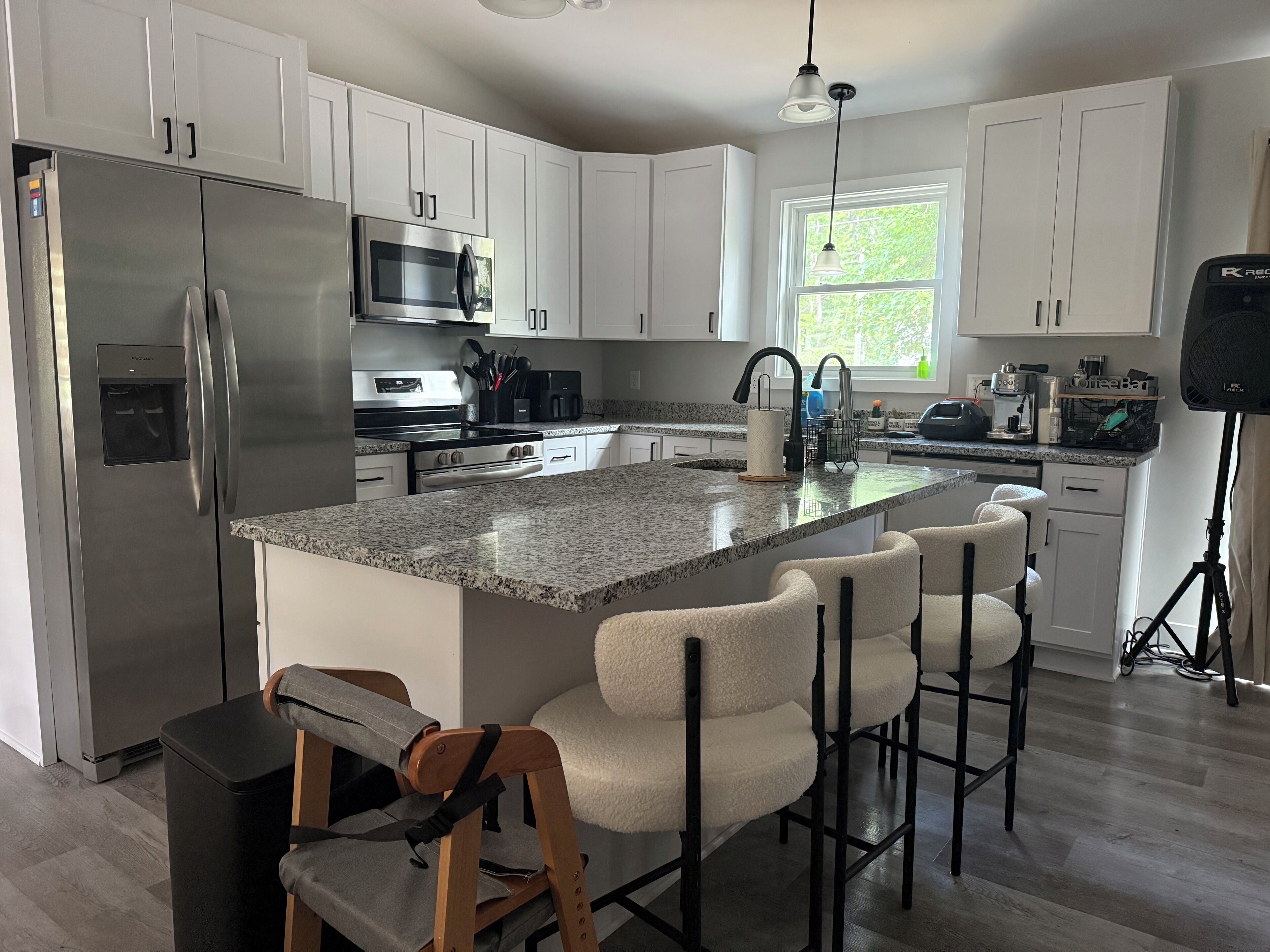 Mikrowelle, Ofen, Herdplatte, Geschirrspüler