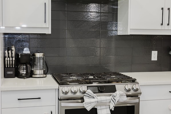 Microwave, oven, stovetop, dishwasher