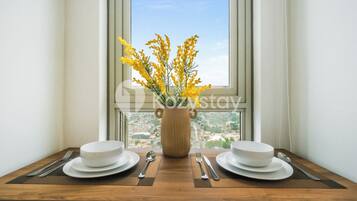 Apartemen, 1 kamar tidur, pemandangan kota | Ruang makan