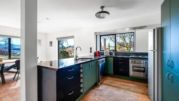Microwave, oven, stovetop, dishwasher