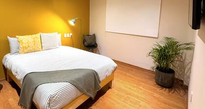 Habitación privada en la Col. Americana a una calle de Av.Chapultepec