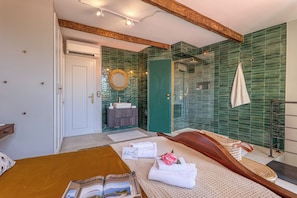 2 habitaciones, wifi gratis y ropa de cama