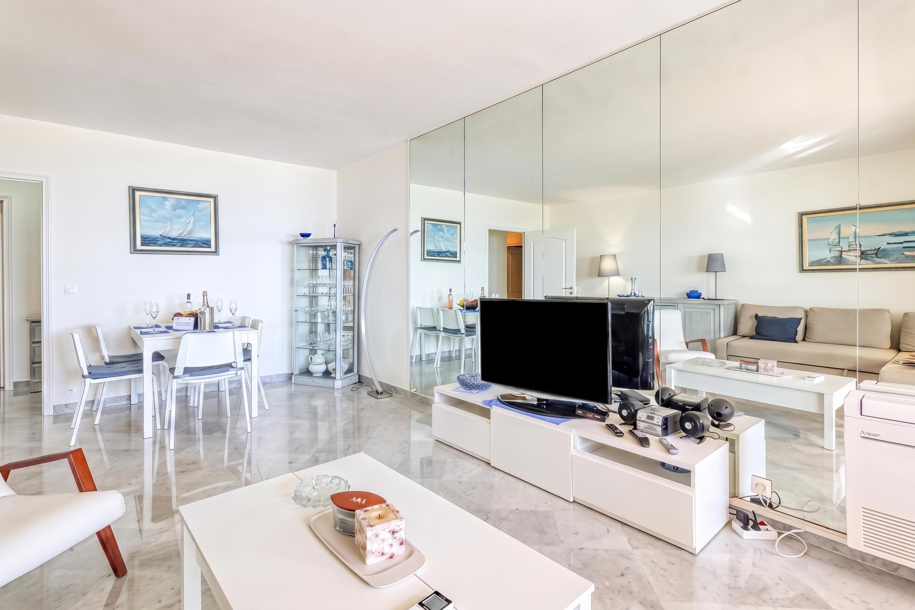 Victoria Palace Elegant Apt With Terrace, Menton, France - Menton