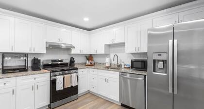 4-bedroom house in peaceful Fredericksburg VA with WiFi, AC Enjoy your stay