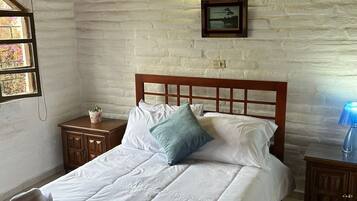 4 habitaciones, tabla de planchar con plancha y wifi