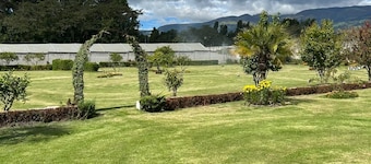 Escape to Nature: Exclusive Country House Near Quito Airport