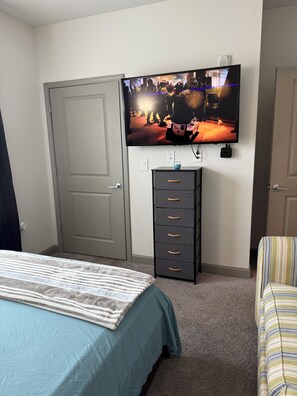 1 bedroom, iron/ironing board, WiFi, bed sheets