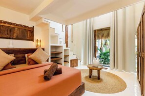 8 Schlafzimmer, Zimmersafe, Schreibtisch, Bügeleisen/Bügelbrett