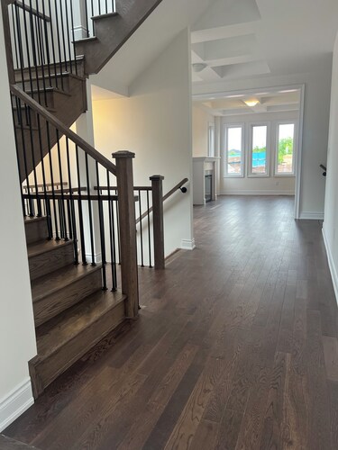 Brand new exec  3 storey TH, 3000 sq foot high ceilings with 4 bdrm. Oakville