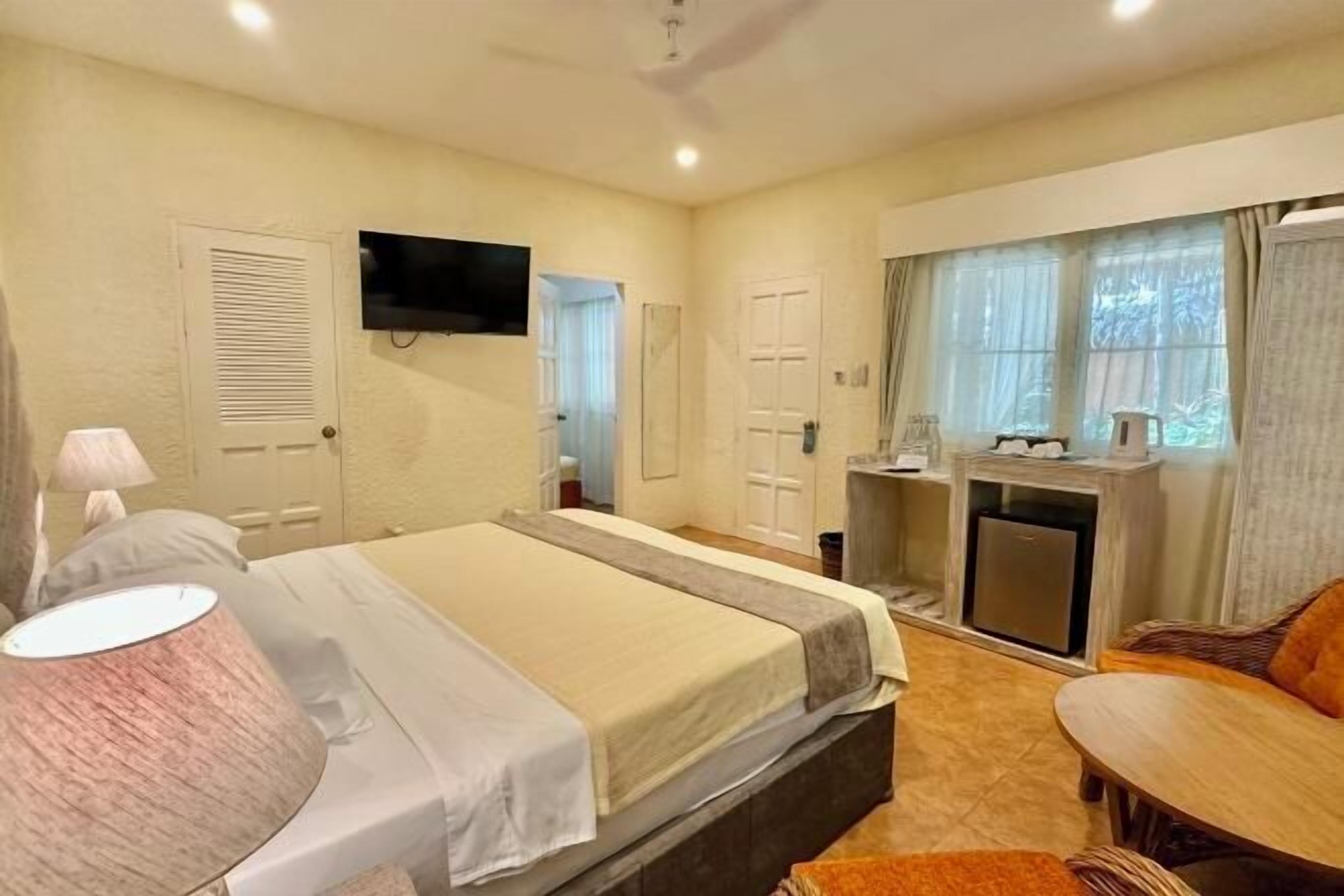 Minibar, Wi-Fi gratuit, draps fournis