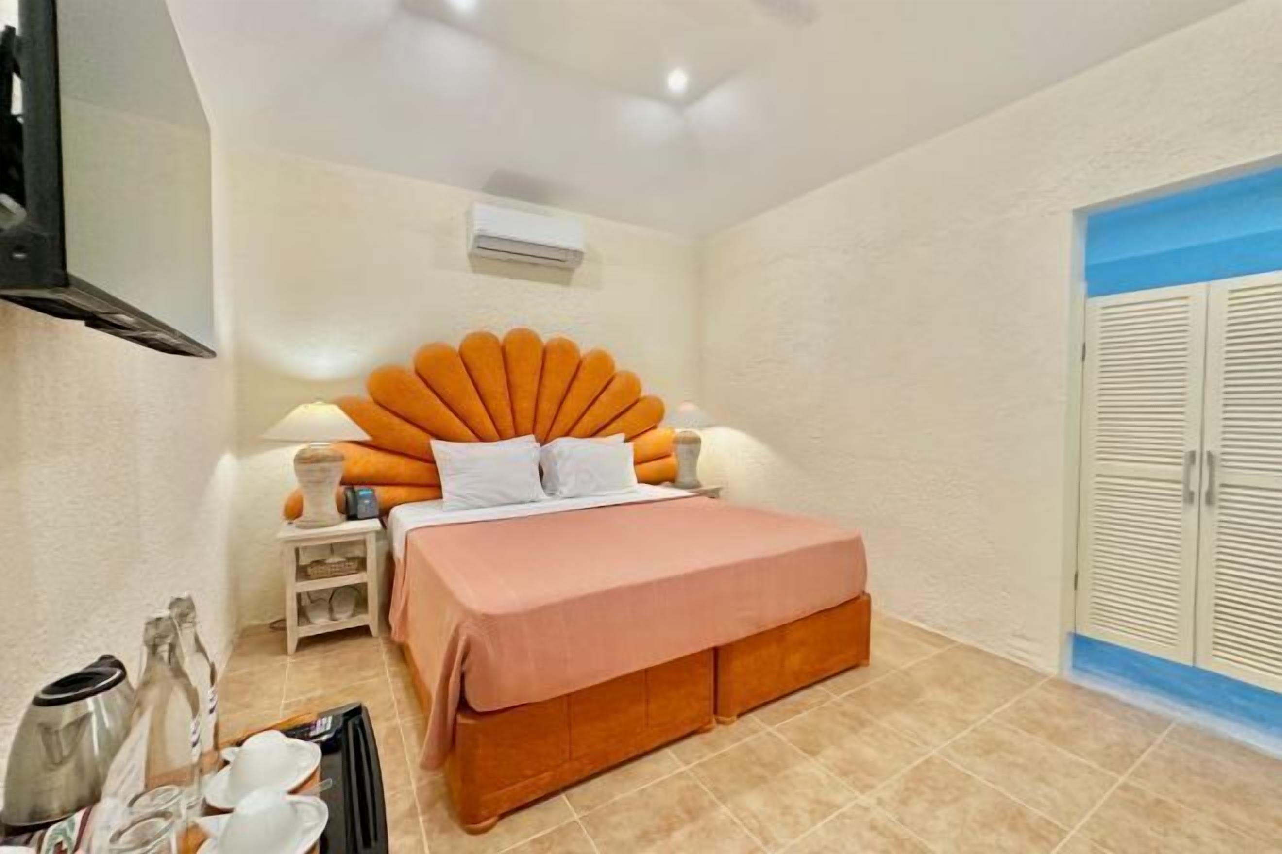 Minibar, Wi-Fi gratuit, draps fournis