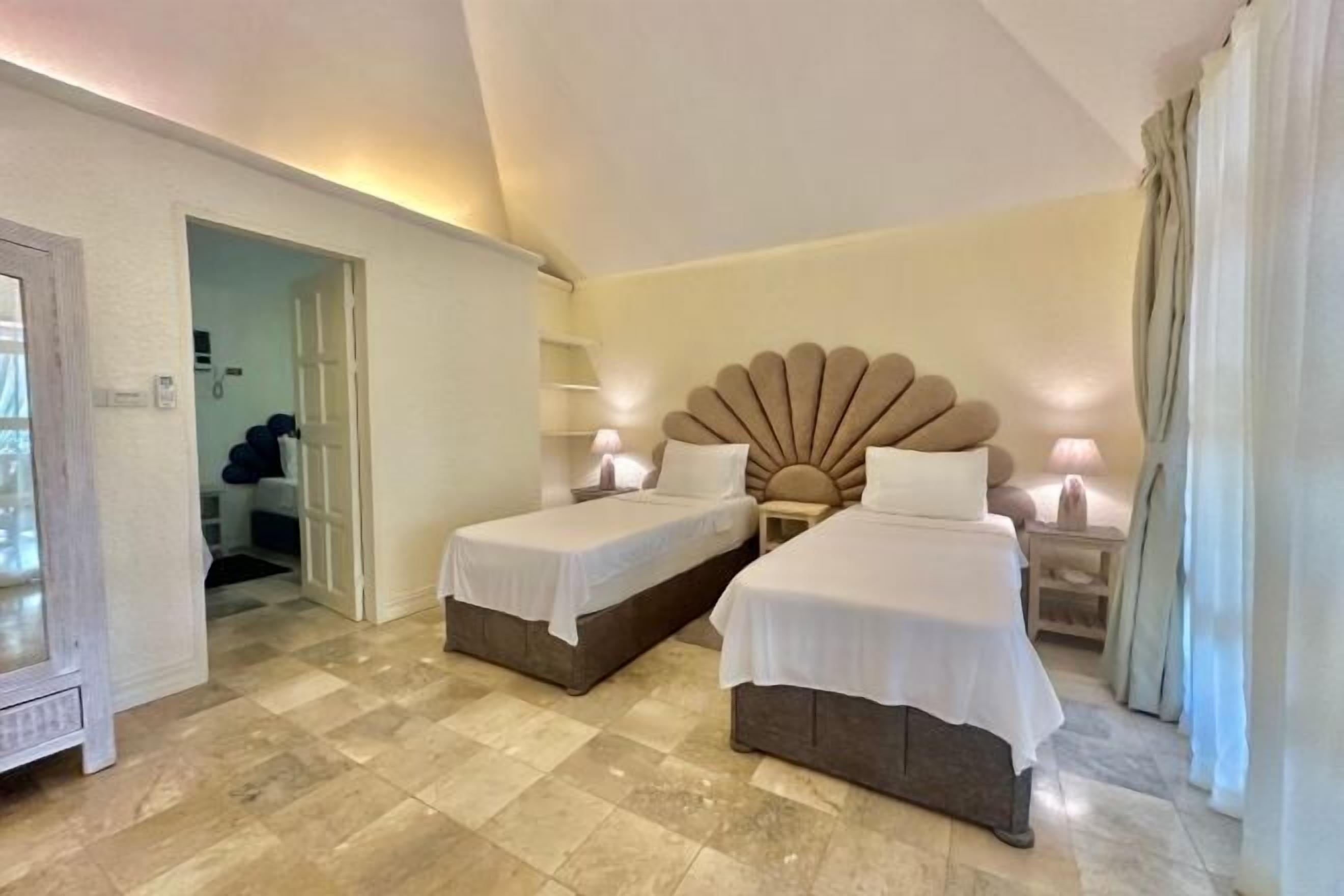 Minibar, Wi-Fi gratuit, draps fournis