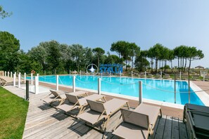 Pool - JL Blu Resort * C16 * Seafront with Pool (Lido di Jesolo)