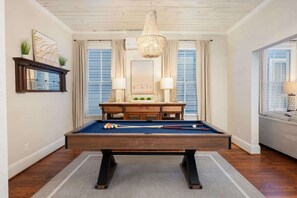 Game room - Ultimate Texas Retreat – Two Homes, Endless Fun! (Galveston)