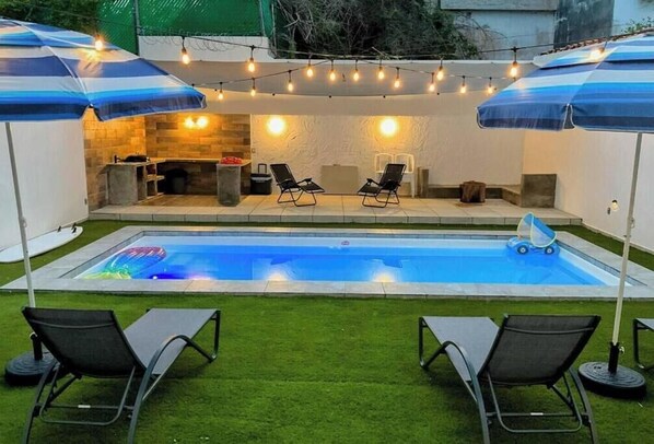 Outdoor pool - Beautiful house with private pool, up to 20 people, very close to the beach! (Mazatlán)