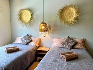 4 bedrooms, iron/ironing board, free WiFi, bed sheets