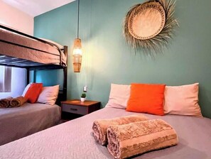 4 bedrooms, iron/ironing board, free WiFi, bed sheets - Beautiful house with private pool, up to 20 people, very close to the beach! (Mazatlán)