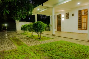 Front of property - River Shade Inn (Tissamaharama)