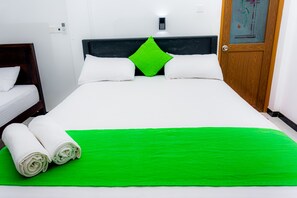 Quadruple Room - River Shade Inn (Tissamaharama)