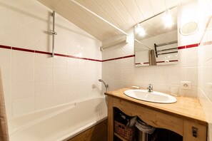 Hårføner og håndklær